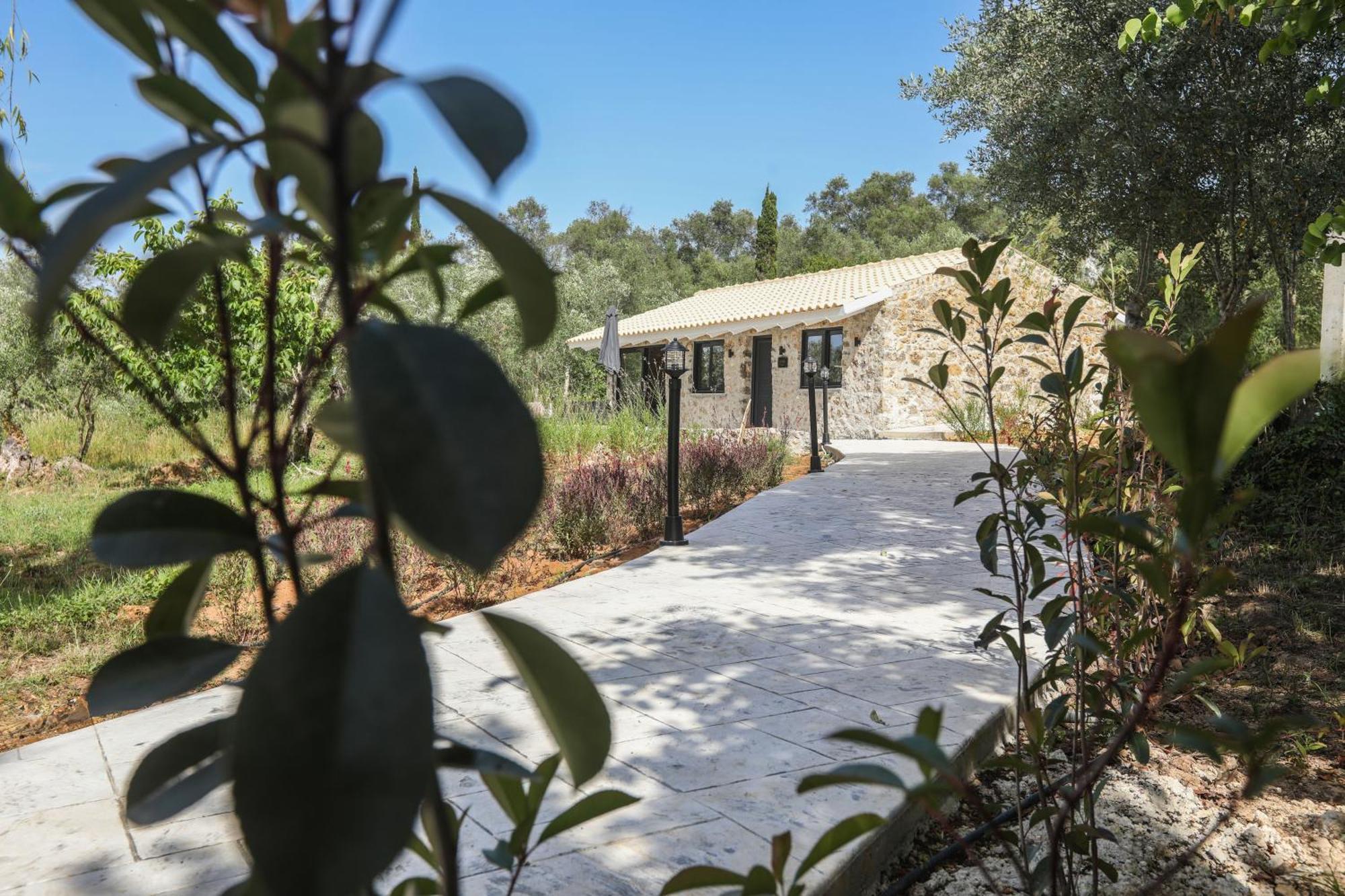 Rans Luxury Villas & Suites In Corfu With Swimming Pool Gouvia Exterior photo